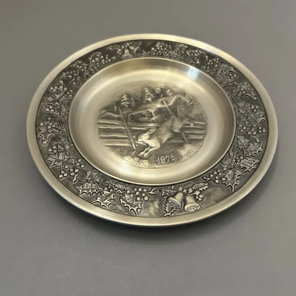 MASTAD PEWTER HOLIDAY PLATE 1975 Christmas 7